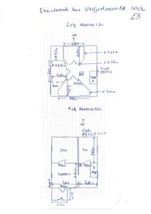 Håndskrevet etasjeplan for et eksisterende hus, som viser romfordeling, mål og høyder for 1. og 2. etasje.
