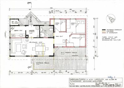 Etasjeplan (plan) som viser romfordeling, dimensjoner og areal for en hytte. Tegningen viser både eksisterende og ny konstruksjon.