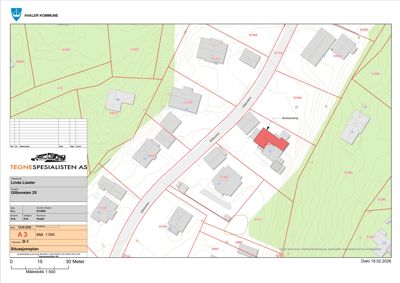 Situasjonsplan som viser bygningers plassering i forhold til hverandre og terrenget (konturlinjer) for Hvaler kommune.