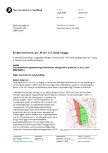 Situasjonsplan som viser eiendommen gnr. 34 bnr. 512 i forhold til naboeiendommen og kraftlinje, med angitt minsteavstander og magnetfeltstyrke.