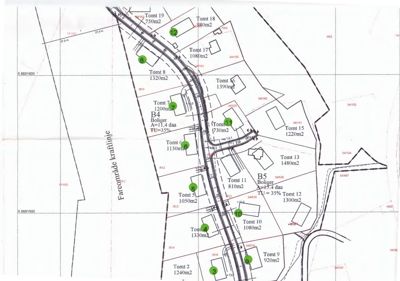 Situasjonsplan som viser tomtedeling, arealer (m2), bruksbetingelser (B4, B5) og beliggenhet i forhold til fareområde kraftlinje.
