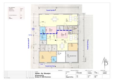 Etasjeplan (situasjonsplan) som viser romfordeling, arealer og fasaderetning for en bolig.