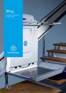 Fotografi av en moderne rullestolheis (RPsp.) på en trapp.