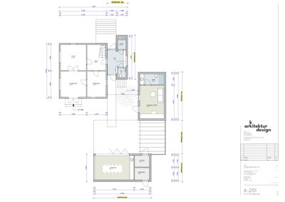 Plantegning som viser romfordeling, dimensjoner og innredning for et hus.