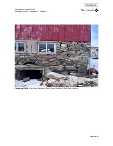 Fotografi av fasaden på en bygning (Holden Gård) med rødt tak og steinmur, inkludert tekstbeskrivelse om murens tilstand.