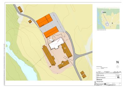 Situasjonsplan som viser bygningenes plassering på tomten i forhold til terrenget, veier og nabolag.