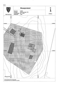 Situasjonskart som viser eiendommen med eksisterende og planlagt bebyggelse, topografi og mål.