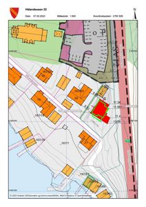 Situasjonsplan som viser tomtens plassering i forhold til nabolag, veier (Hålandsøsen, Indre Røykvegen), og eiendomsnummer.