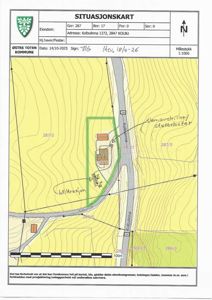 Situasjonskart som viser eiendomsgranser, topografi, veier og plassering av bygninger for eiendommen Kolbulinna 1272.