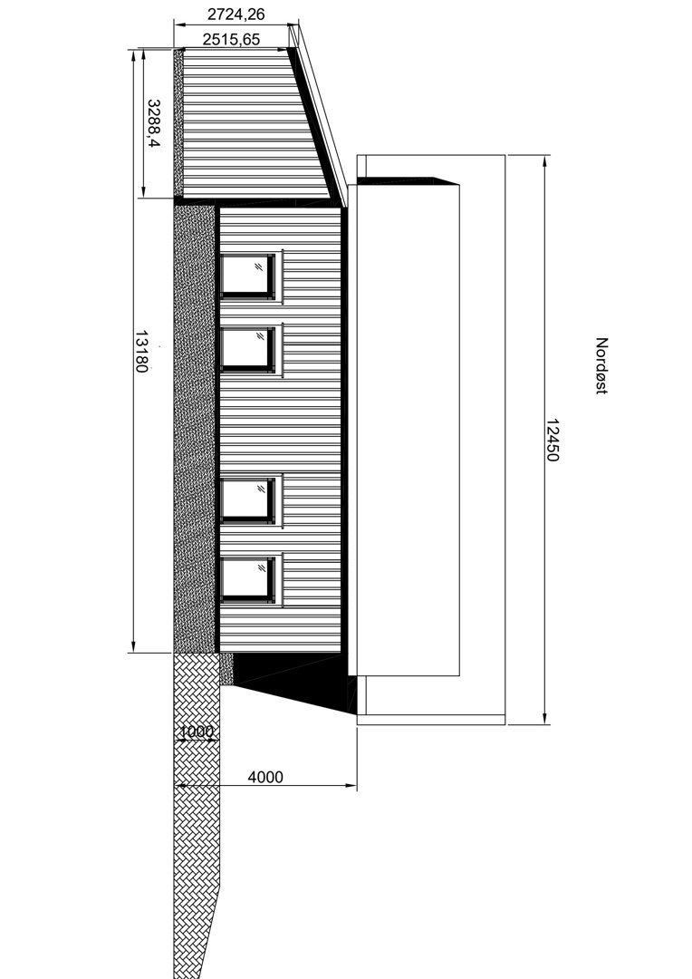 Fasadetegning (opprikk) av bygningens nordøstside med mål og vindusinnramming.