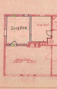 Etasjeplan med rombetegnelser som 'Soverom' og 'Peisestue', samt håndtegnede mål og streker.