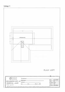 Etasjeplan for loft/oppbevaring i en bygning, med romfordeling og mål.