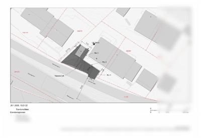Situasjonsplan som viser eiendomsgrenser, sikker grenser, eiendomstilkister og bygningsplassering med mål.