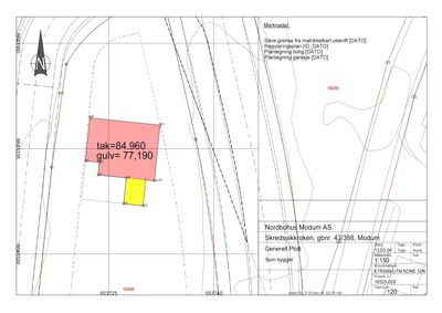 Situasjonsplan som viser bygningens plassering på tomt med koordinater, høydekurver og grenser.
