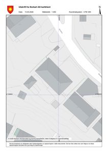 Situasjonsplan (tomtekart) fra Norkart som viser bygningsplassering, vegnett og terrengforhold.