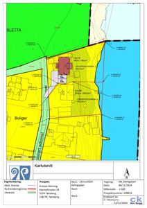 Situasjonsplan (kartutsnitt) som viser tomtens grenser, naboeiendommer, utbyggingsareal og eksisterende bebyggelse.