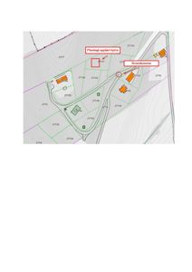 Situasjonsplan som viser eiendomsinndeling, vegforløp, eksisterende og planlagte bygninger (hytte) samt brannkumme.