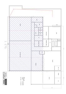 Etasjeplan for 1. etasje som viser romfordeling, dører og veggkonstruksjoner.