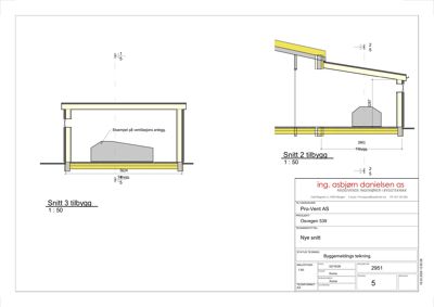 Snittegning (Snitt 2 og Snitt 3) som viser konstruksjonen av en tilbygg, inkludert takhøyder, vegghøyder og ventilasjonsanlegg.