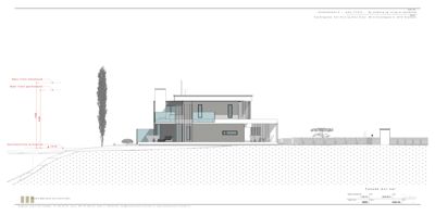 Snittegning som viser bygningens tverrsnitt, høydeoppriss og grunnforhold.