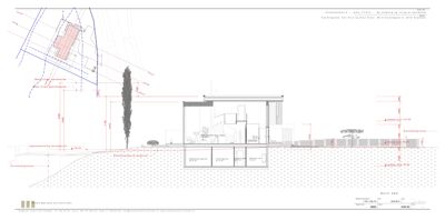 Snittegning som viser tverrsnittet av bygningen med innvendige rom og høydemålinger.
