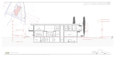 Snittegning som viser bygningens tverrsnitt, høyder og romfordeling.