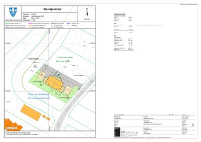 Situasjonskart som viser eiendommen med bygning, veg, vannledning og tekniske detaljer.