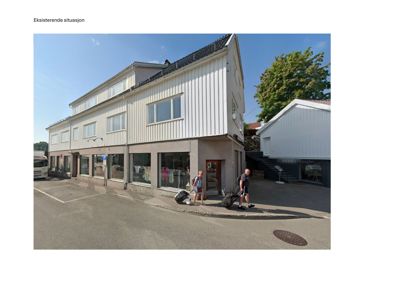 Fotografi av en eksisterende bygning med teksten 'Eksisterende situasjon' øverst.