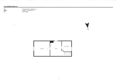 Etasjeplan som viser romfordeling med soverom, gang og trapp.