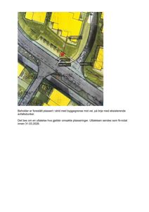 Kartutsnitt som viser et veikryss, ei tomt (merket med 104/252) og nabolag. Det er også en tekstnotat under bildet.