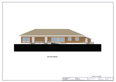 Fasadetegning som viser bygningens utseende fra sør/vest med detaljer om materialer og inngang.