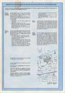 Situasjonsplan som viser enebolig, uthus og forslag til plassering av garasje i forhold til naboeiendommer og veggrenser.