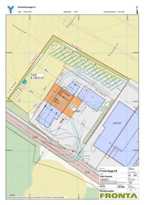 Situasjonsplan som viser tomtens beliggenhet, grenser, bygningers plassering, arealer (BRA/BTA) og parkeringsplasser.