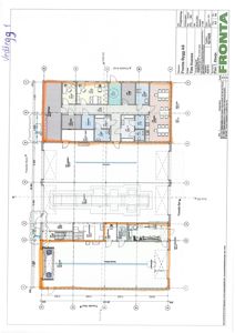 Etasjeplan (1. etasje) som viser romfordeling, veggposisjon og dimensjoner for en bygning.