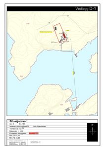 Situasjonskart som viser tomtens beliggenhet, omgivende terreng, eksisterende bebyggelse og vannmasser.