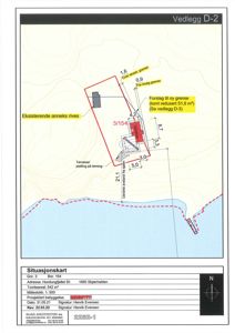 Situasjonskart som viser tomtens grenser, eksisterende bebyggelse, forslag til ny grense og terrassering.