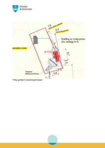 Situasjonsplan som viser plassering av bygninger på tomt, grenser, høydeforskjeller og endringer i plassering.