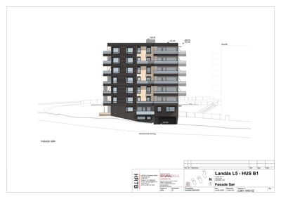 Fasadetegning av en fleretasjes bygning sett fra sørøst (SØR). Tegningen viser utvendig utforming, høyder og balkonger.