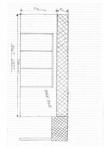 En håndtegnet detaljtegning som viser en veggkonstruksjon (vestveggen) med mål på 220 cm bredde og 3100 cm høyde, samt en døråpning. Tegningen er tegnet på miller-papir.