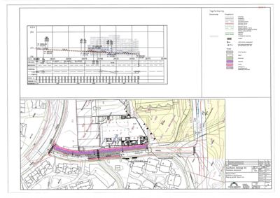 Situasjonsplan som viser tomtens grenser, høydemålerlinjer, nabobebyggelse og en planlagt utvidelse av en bygning (markert med lilla).
