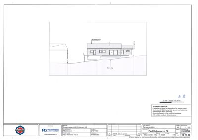 Snittegning som viser bygningens høydeprofil, grunnmur og fundament i forhold til terrenget.