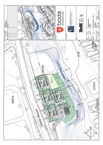 Situasjonsplan som viser tomtens beliggenhet, grenser, nabotomter, topografi og plassering av bygninger.