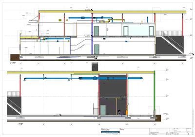 Tegning som viser detaljert oppriss av en bygning med fokus på installasjoner (rør, ventilasjon) og konstruksjon.