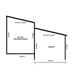 Etasjeplan som viser romfordeling med 'NY STUE' og 'CARPORT', samt mål og takvinkler.