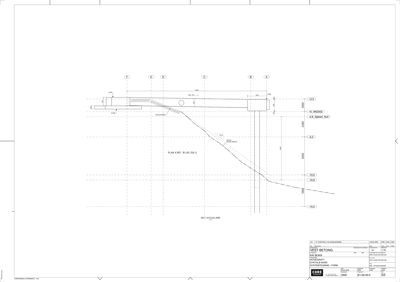 Snittegning som viser tverrsnittet av en betongkonstruksjon (form) med angitte høyder og dimensjoner.