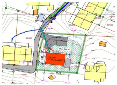 Situasjonsplan som viser tomtens grenser, nabolag, veier (Johan Bjerknes vei), høydemålinger (konturlinjer), og plassering av nybygg i forhold til eksisterende bygninger.