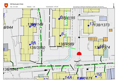 Situasjonsplan som viser eiendomsnummer, tomtegrenser og bygningers plassering i forhold til veier (D62 Rauds gate 8, Bode).