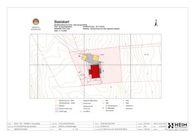 Situasjonsplan (basiskart) som viser tomtens topografi, bygningers plassering og arealbruk.