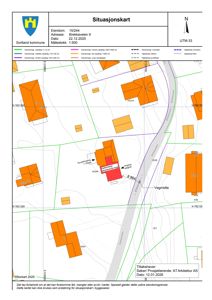 Situasjonskart som viser eiendomsgrenser, bygninger, vegmidte og nabolag for eiendommen 15/244 på Brekkaveien 9.