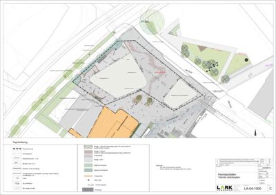 Situasjonsplan som viser tomtens beliggenhet, beplantning, asfaltering og bygningers plassering.